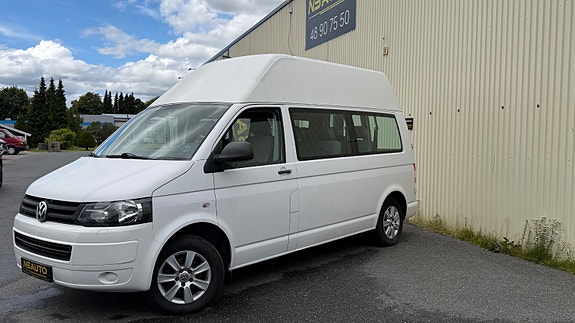 Volkswagen Caravelle 3 of 5