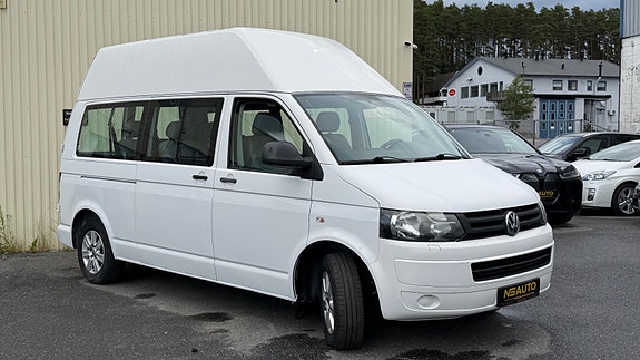 Volkswagen Caravelle 2 of 5
