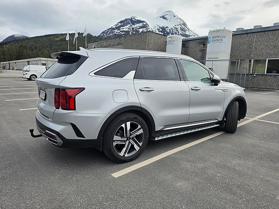 Kia Sorento 3 of 5