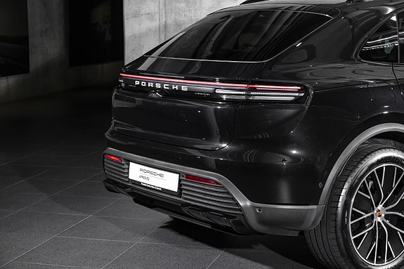 Porsche Macan 5 of 5