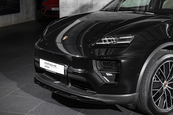Porsche Macan 4 of 5