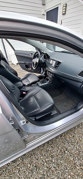 Mitsubishi Lancer 14 of 16