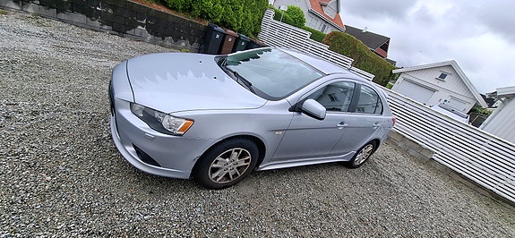 Mitsubishi Lancer 6 of 16