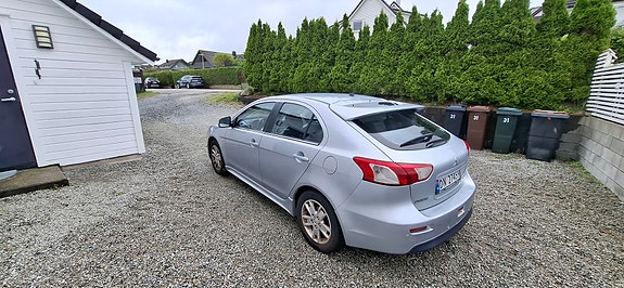 Mitsubishi Lancer 7 of 16