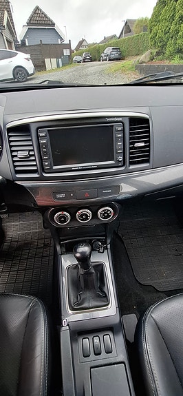 Mitsubishi Lancer 15 of 16