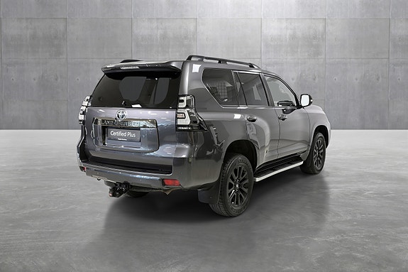 Toyota Land Cruiser 5 of 5