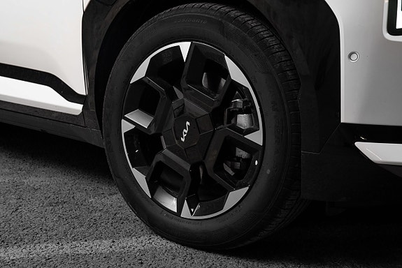 Kia EV5 3 of 5