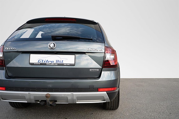 Skoda Octavia Scout 9 of 30
