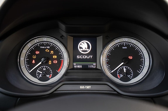 Skoda Octavia Scout 16 of 30