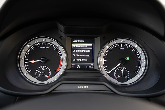 Skoda Octavia Scout 17 of 30