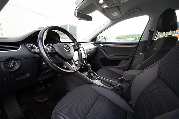Skoda Octavia Scout 13 of 30