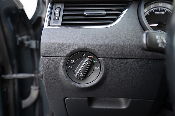 Skoda Octavia Scout 12 of 30