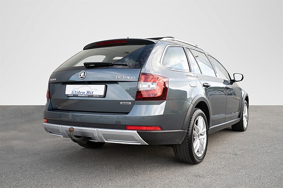 Skoda Octavia Scout 7 of 30