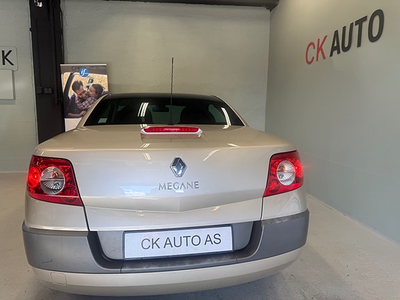 Renault Megane 10 of 30