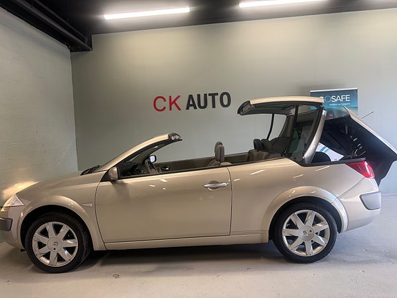 Renault Megane 13 of 30