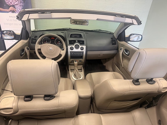 Renault Megane 26 of 30