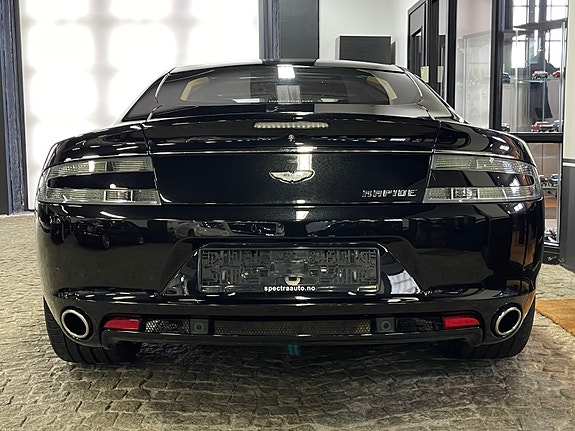 Aston Martin Rapide 2010 photo 4