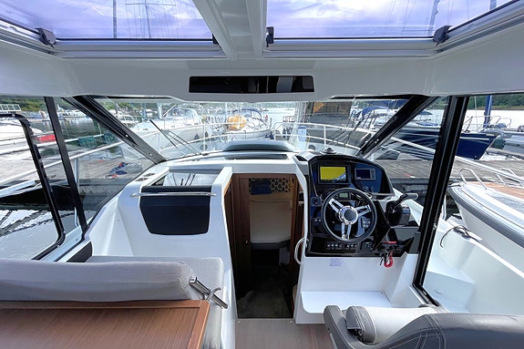 NY PRIS! Jeanneau Merry Fisher 895: Komplett utstyrt familieturbåt - GI BUD 26 of 30