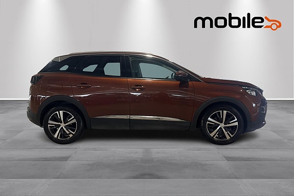 Peugeot 3008 2 of 5