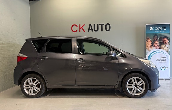 Toyota Verso-S 4 of 5