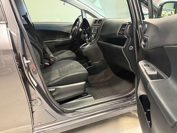 Toyota Verso-S 15 of 29