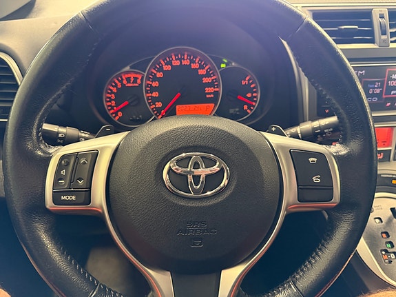 Toyota Verso-S 19 of 29