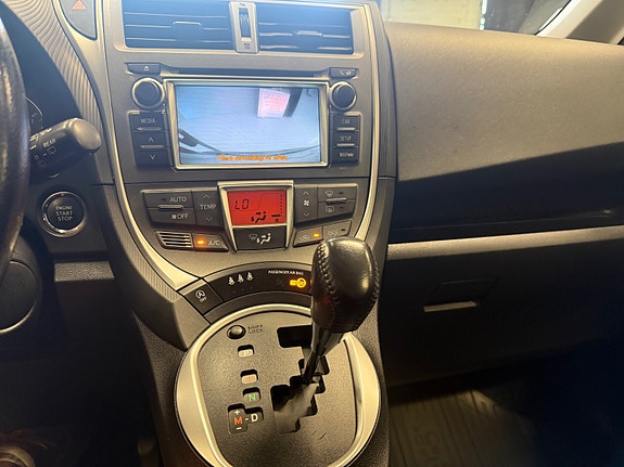 Toyota Verso-S 26 of 29