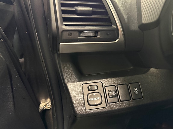 Toyota Verso-S 16 of 29
