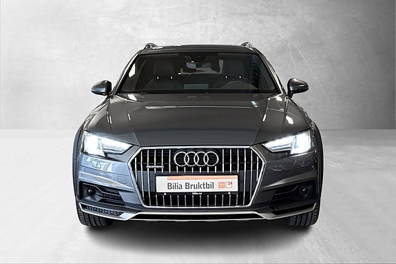 Audi A4 allroad 4 of 5