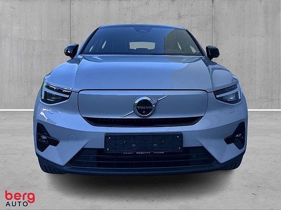 Volvo C40 2 of 5