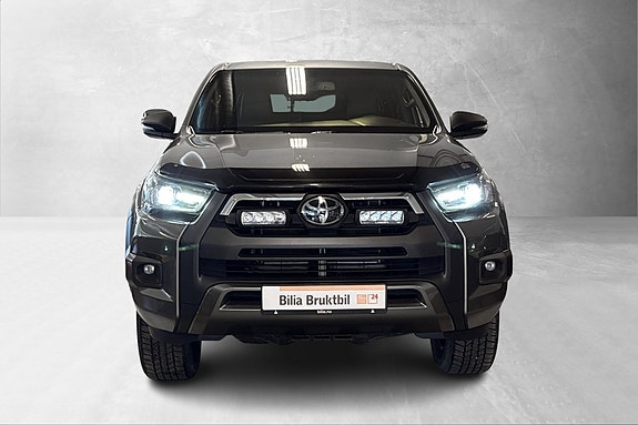 Toyota HiLux 4 of 5