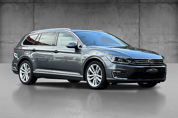 Volkswagen Passat 3 of 5