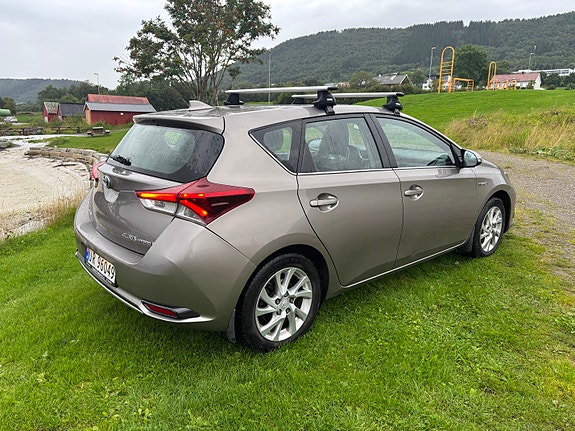 Toyota Auris 3 of 21