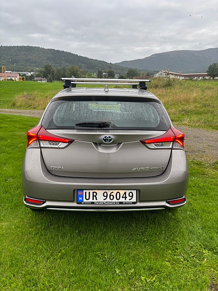 Toyota Auris 6 of 21
