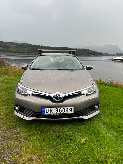 Toyota Auris 5 of 21