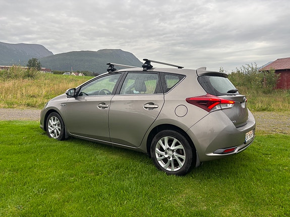 Toyota Auris 4 of 21