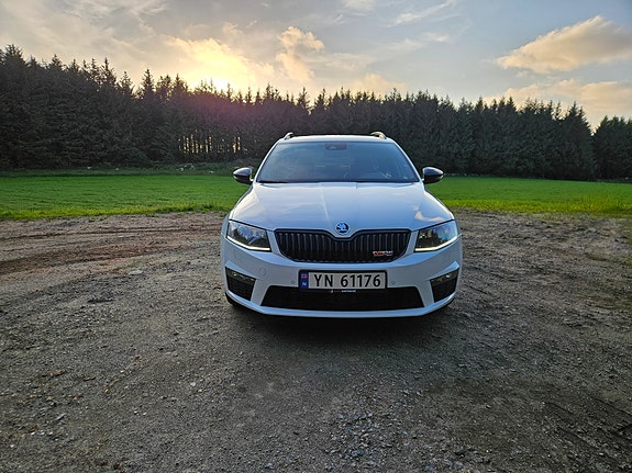 Skoda Octavia RS 2 of 5