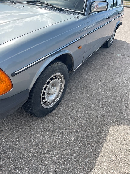 Mercedes-Benz 300 Td 1982 photo 4