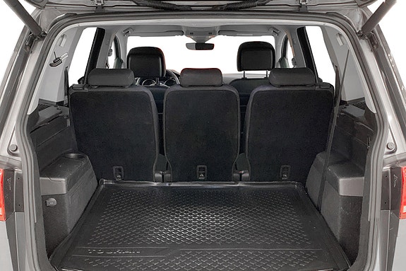 Volkswagen Touran 13 of 15