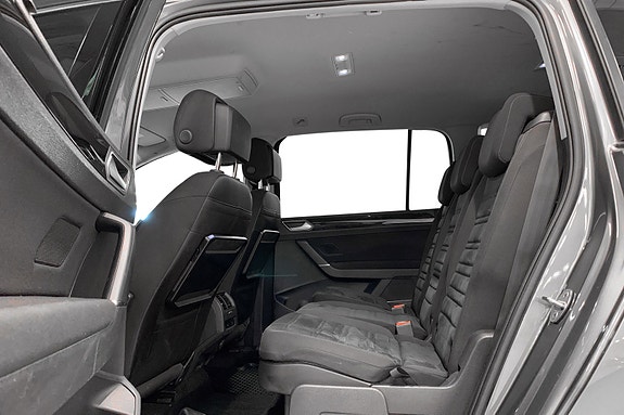 Volkswagen Touran 12 of 15