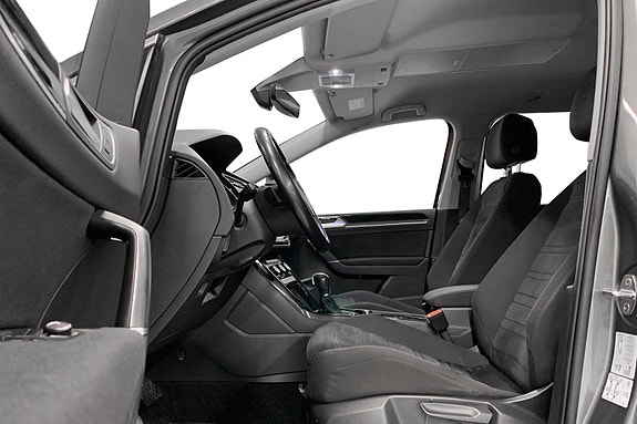 Volkswagen Touran 5 of 5