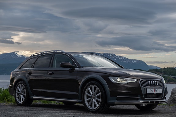 Audi A6 allroad 2 of 5