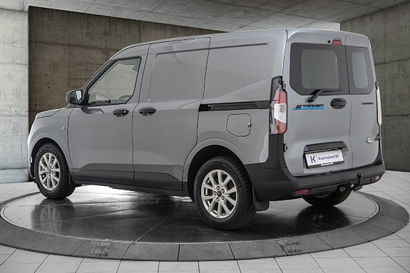 Ford E-Transit Courier 3 of 5