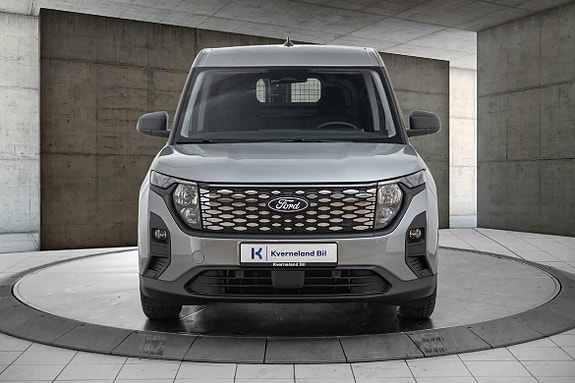 Ford E-Transit Courier 8 of 22