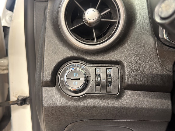 Chevrolet Trax 16 of 30