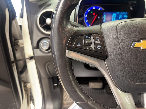 Chevrolet Trax 17 of 30