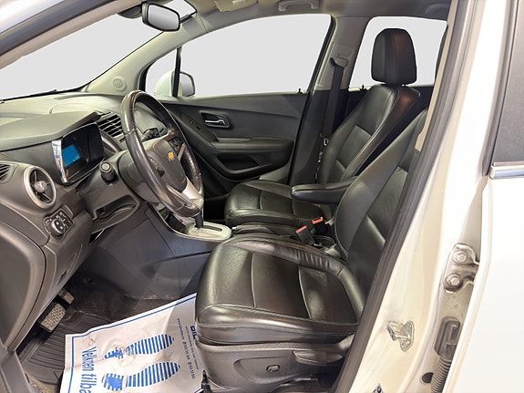 Chevrolet Trax 15 of 30