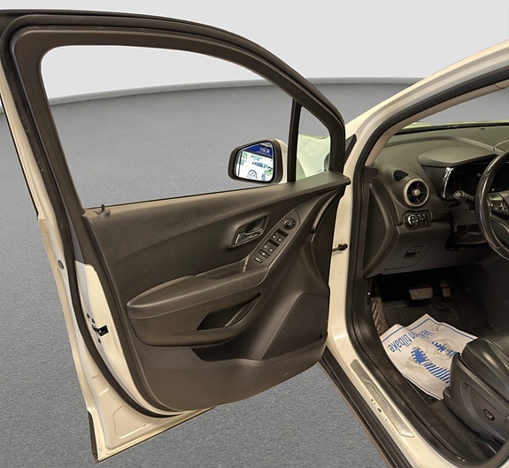 Chevrolet Trax 14 of 30