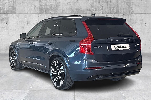 Volvo XC90 3 of 5
