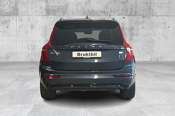 Volvo XC90 4 of 5